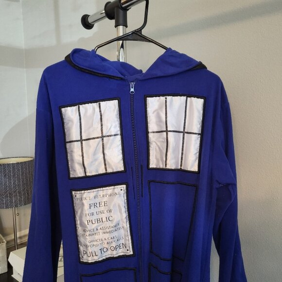 BBC Doctor Who: Adult Tardis Onesie Pajamas Size Large - Picture 2 of 14